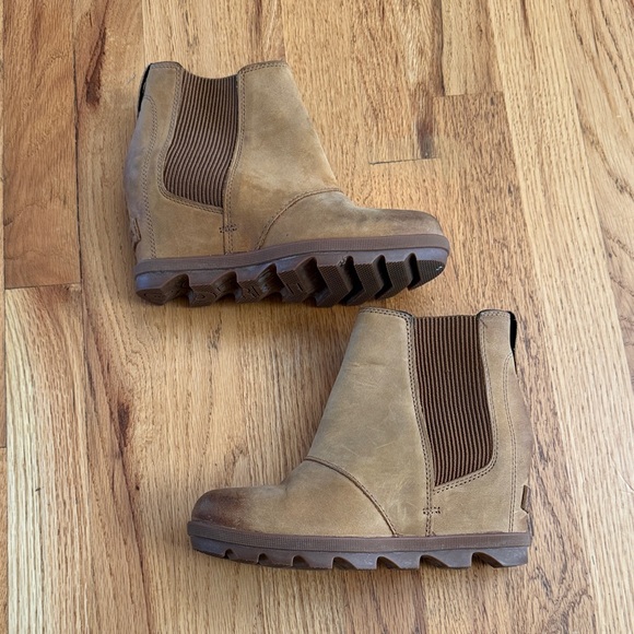 Sorel Shoes - SOREL Joan Rhapsody Chelsea Wedge Boot, Tan, Size 6